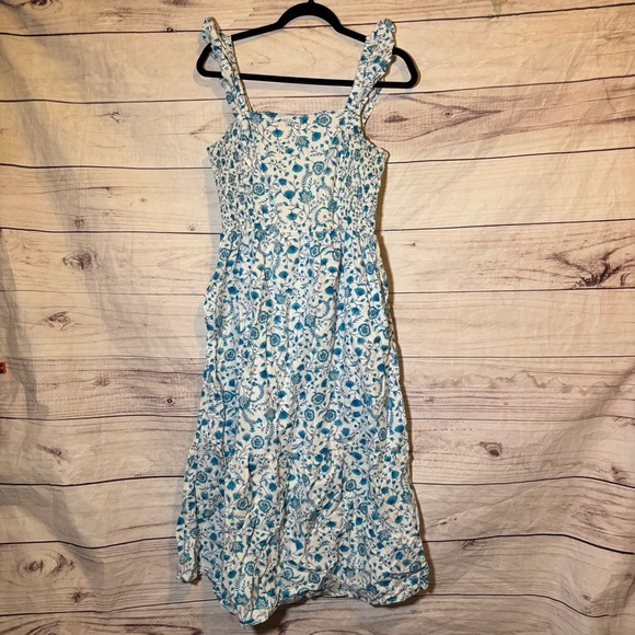 Draper James Women’s Summer Floral Blue and White Ruffle Sleeve Dress Medium - Picture 2 of 9